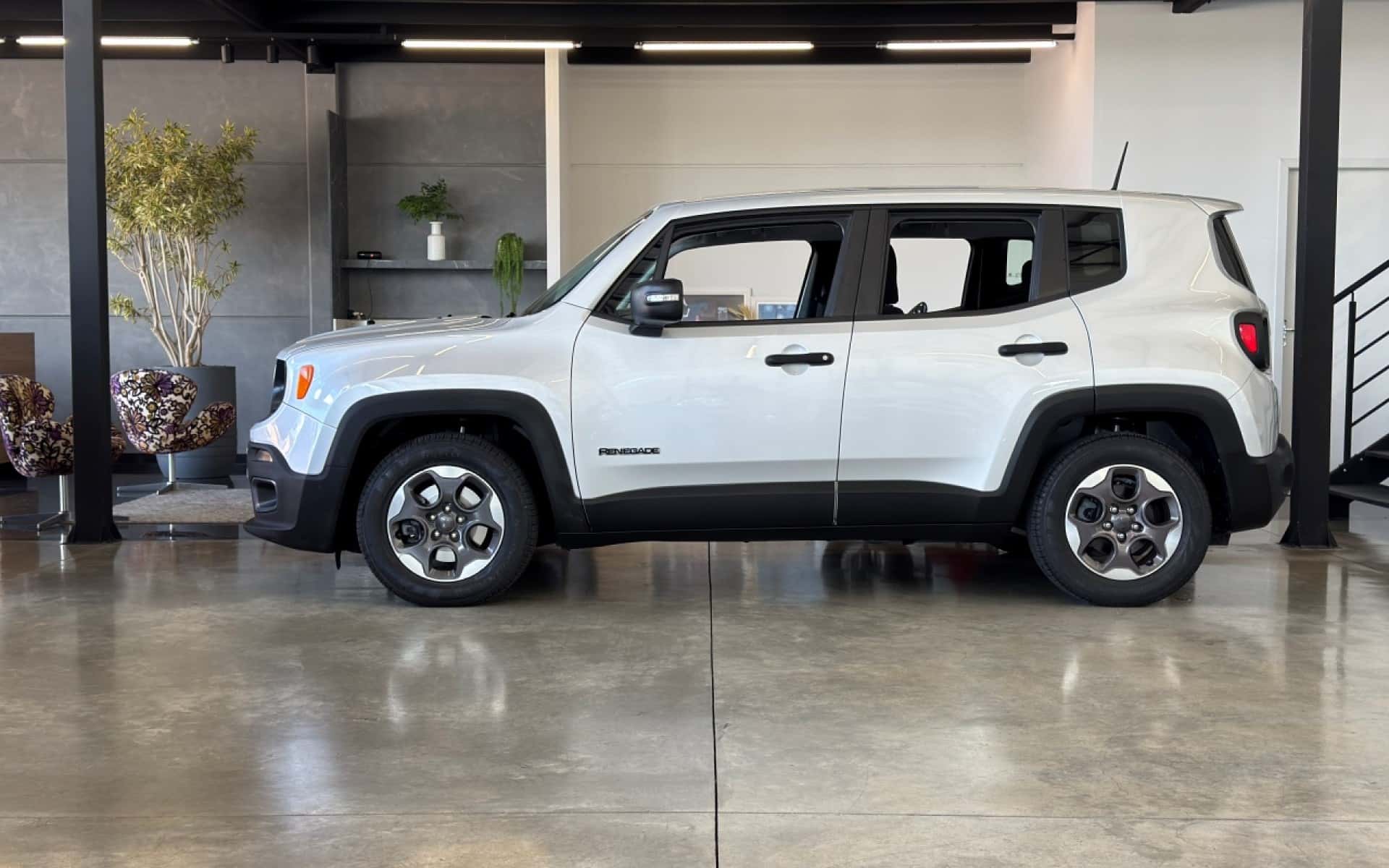 Jeep Renegade Sport 1.8 Aut. 2016 – foto 3