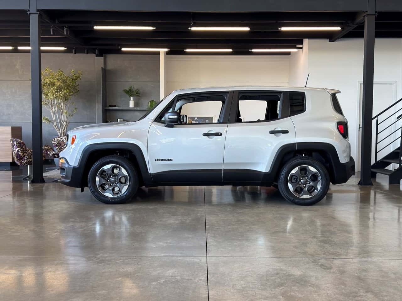JEEP RENEGADE SPORT 1.8 MANUAL 2016 – foto 3